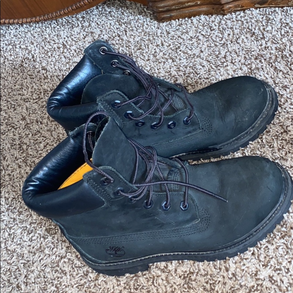 Black timberland boots